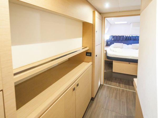 Fountaine Pajot Saba 50 | Alvin