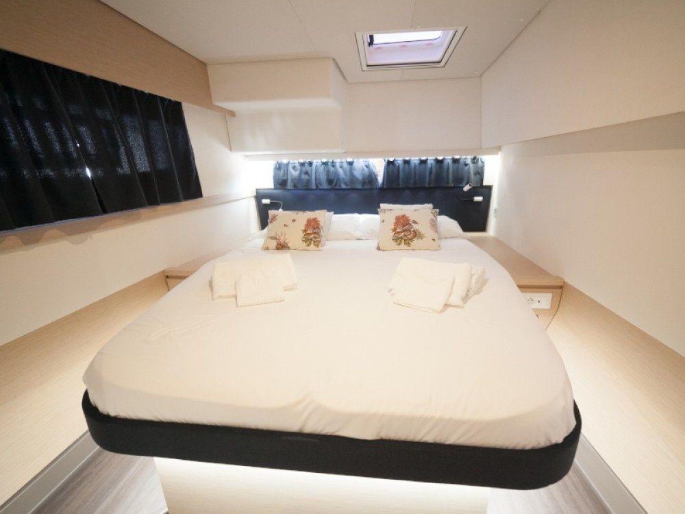 Fountaine Pajot Saba 50 | Alvin