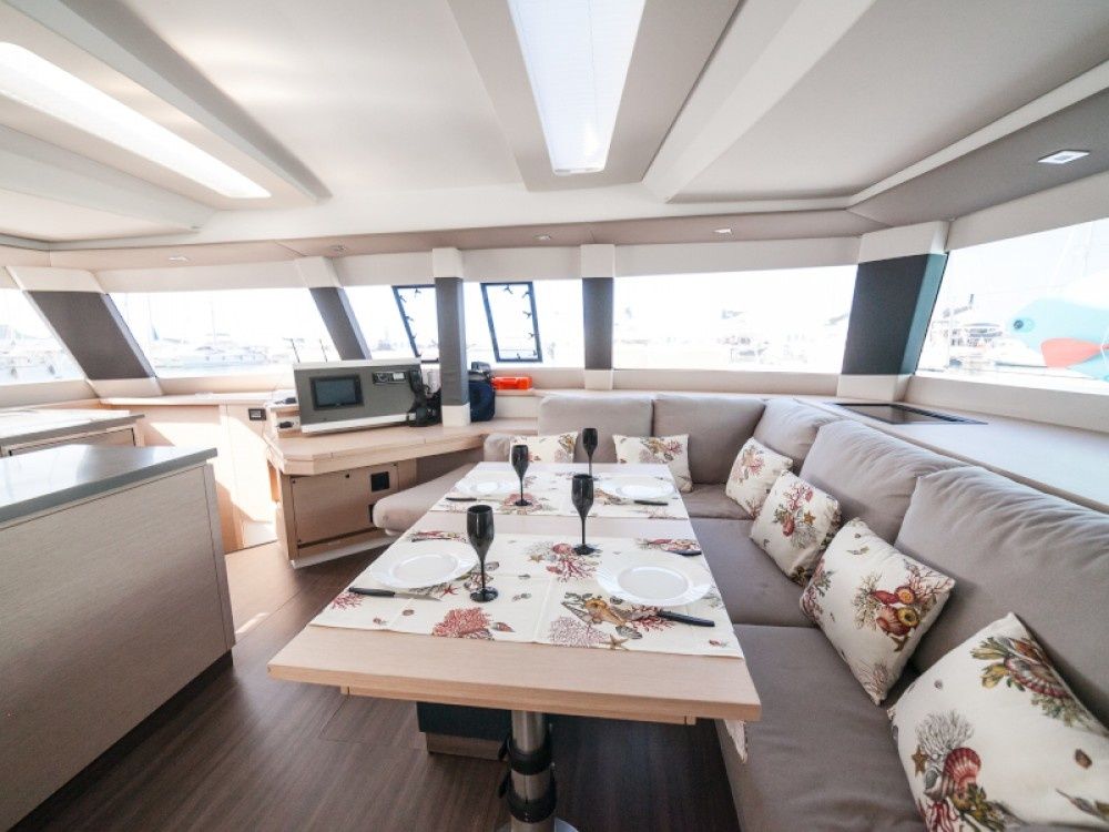 Fountaine Pajot Saba 50 | Alvin