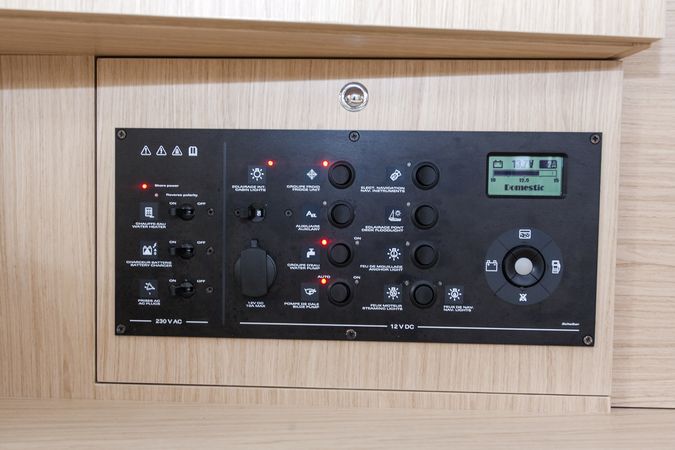 Beneteau Oceanis 41.1 | King Crimson