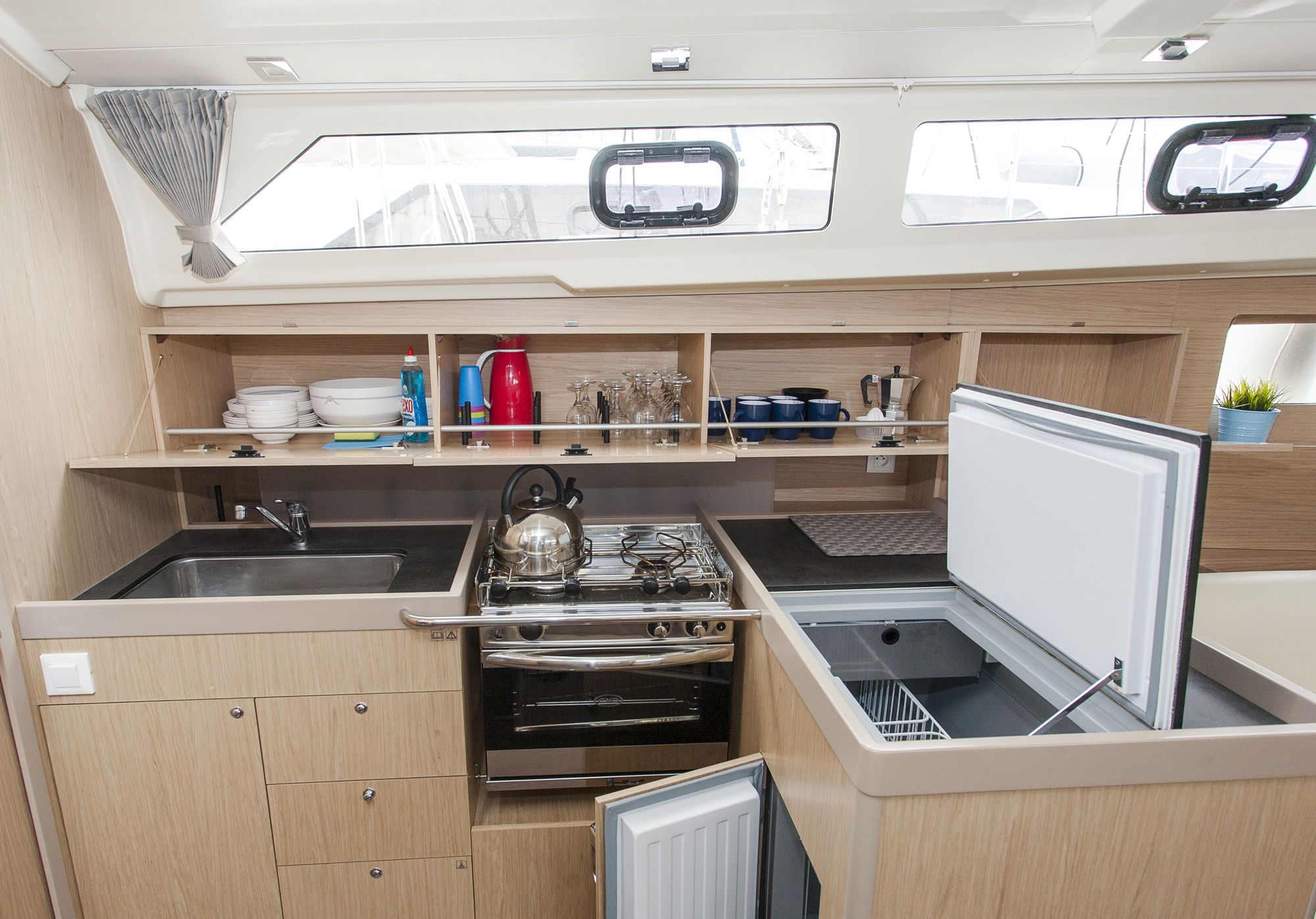Beneteau Oceanis 41.1 | King Crimson