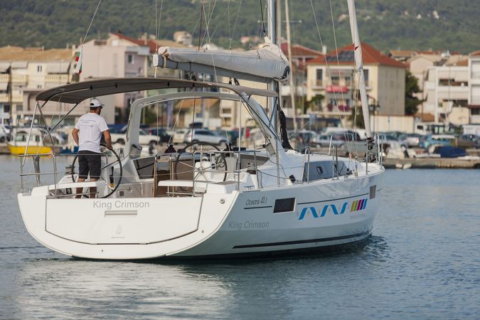 Beneteau Oceanis 41.1 | King Crimson