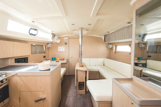 Beneteau Oceanis 41.1 | Nina