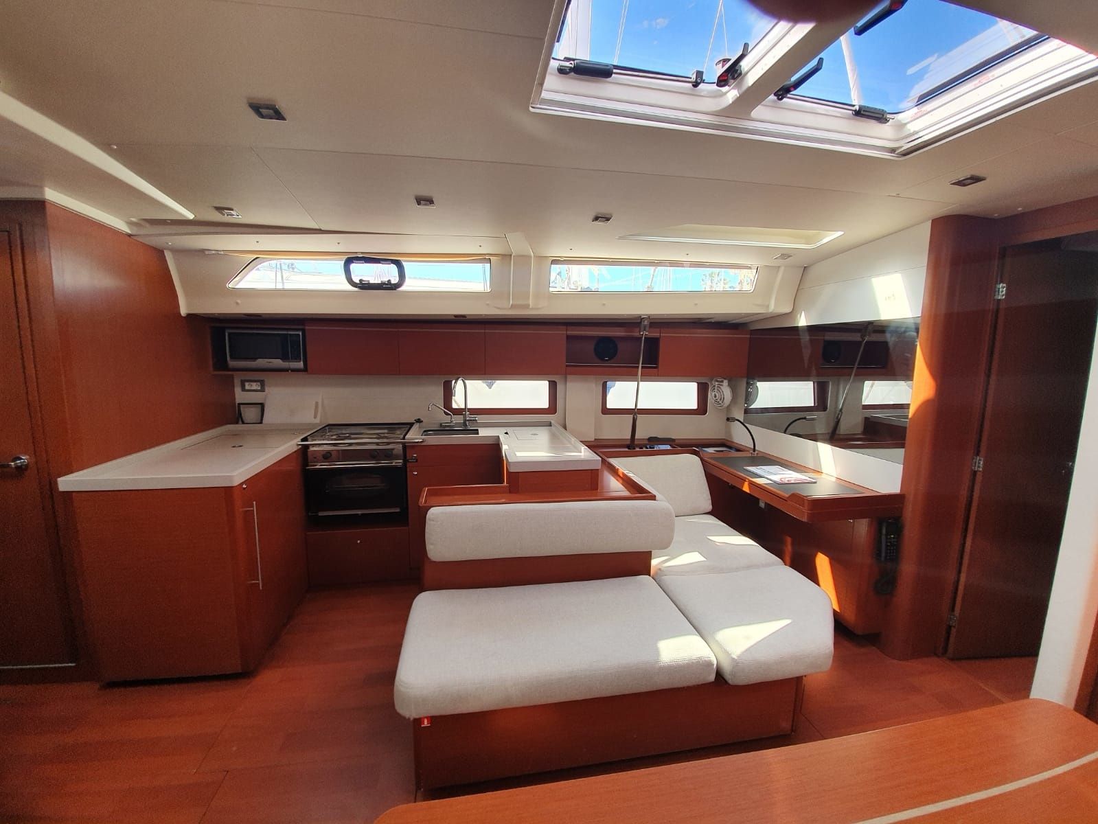 Beneteau Oceanis 51 | Belle