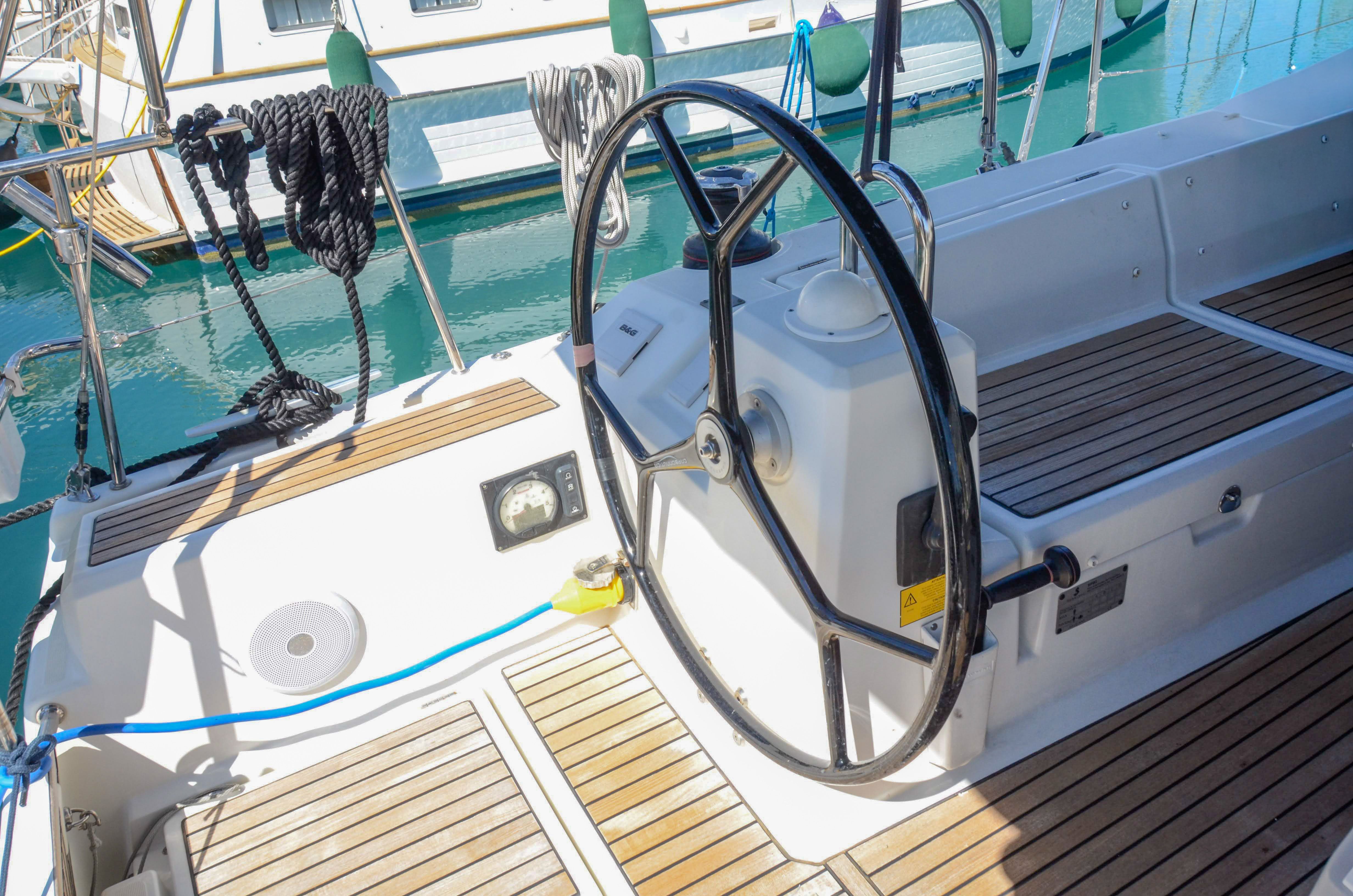 Beneteau Oceanis 41.1 | Hydros