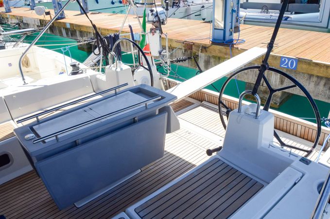 Beneteau Oceanis 41.1 | Hydros