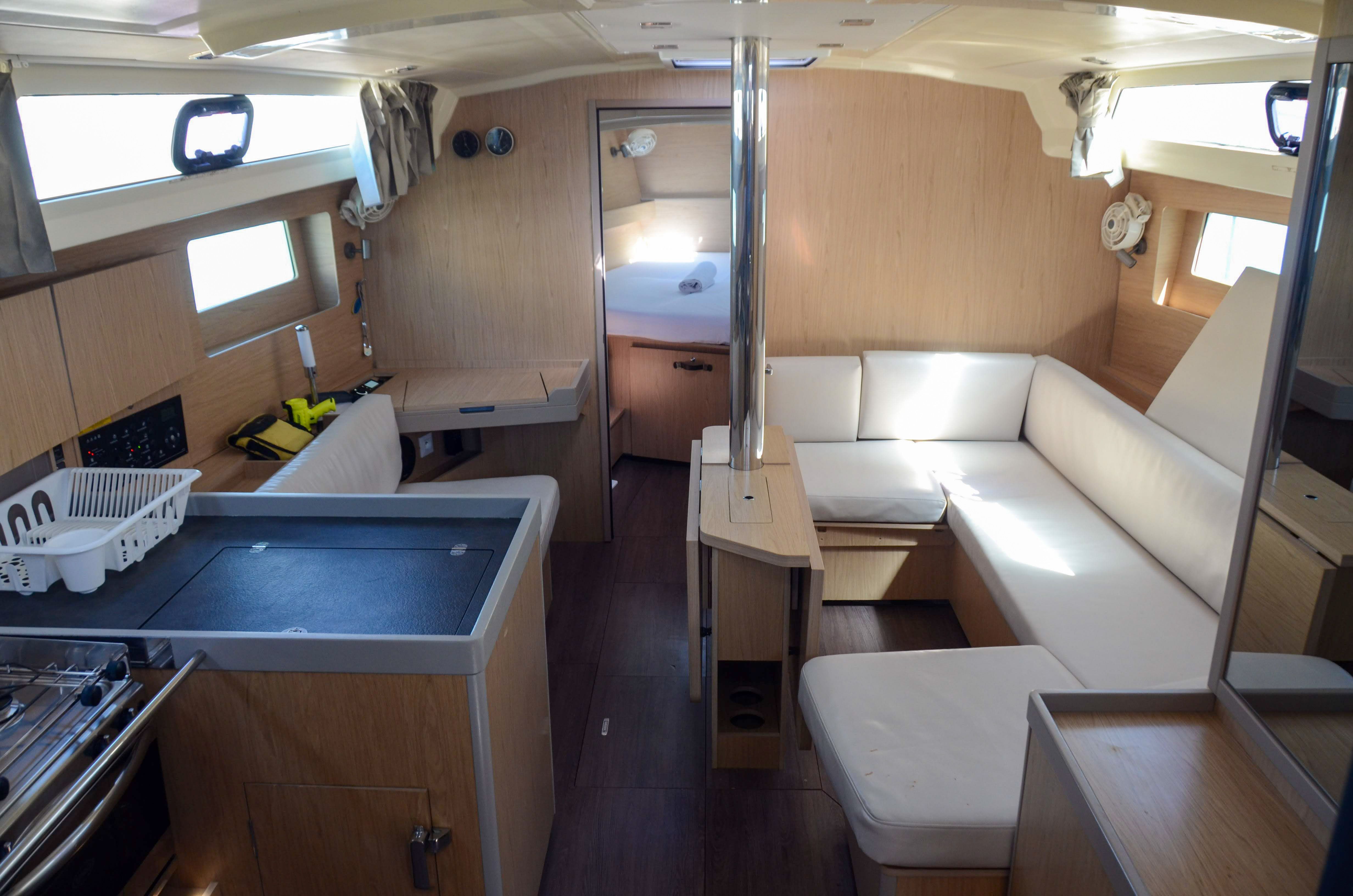 Beneteau Oceanis 41.1 | Hydros