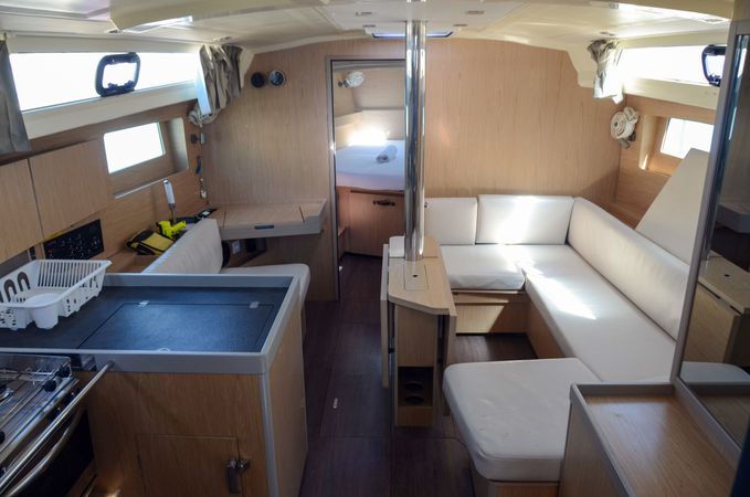Beneteau Oceanis 41.1 | Hydros