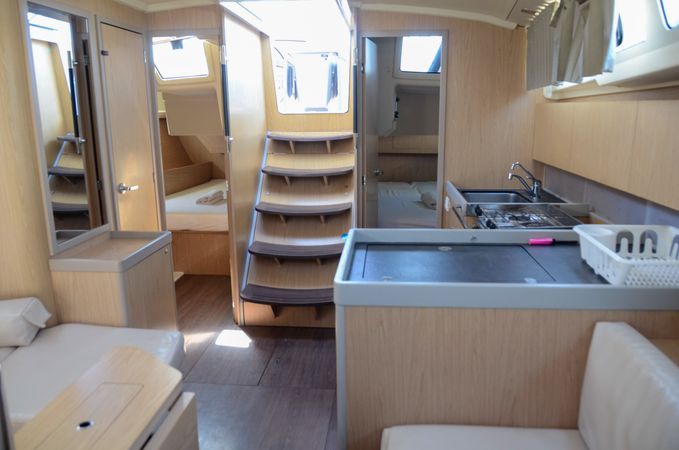 Beneteau Oceanis 41.1 | Hydros