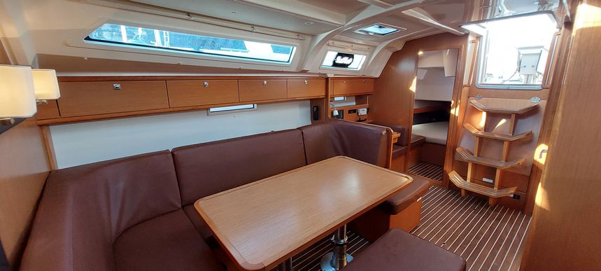 Bavaria Cruiser 41 | Oberon