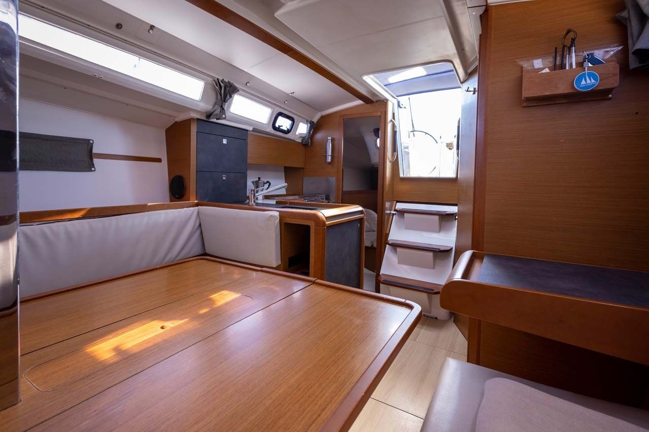Jeanneau Sun Odyssey 349 | In the Mood