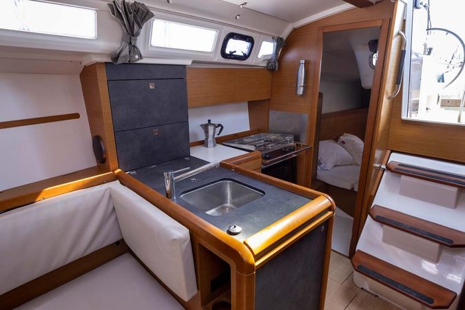 Jeanneau Sun Odyssey 349 | In the Mood