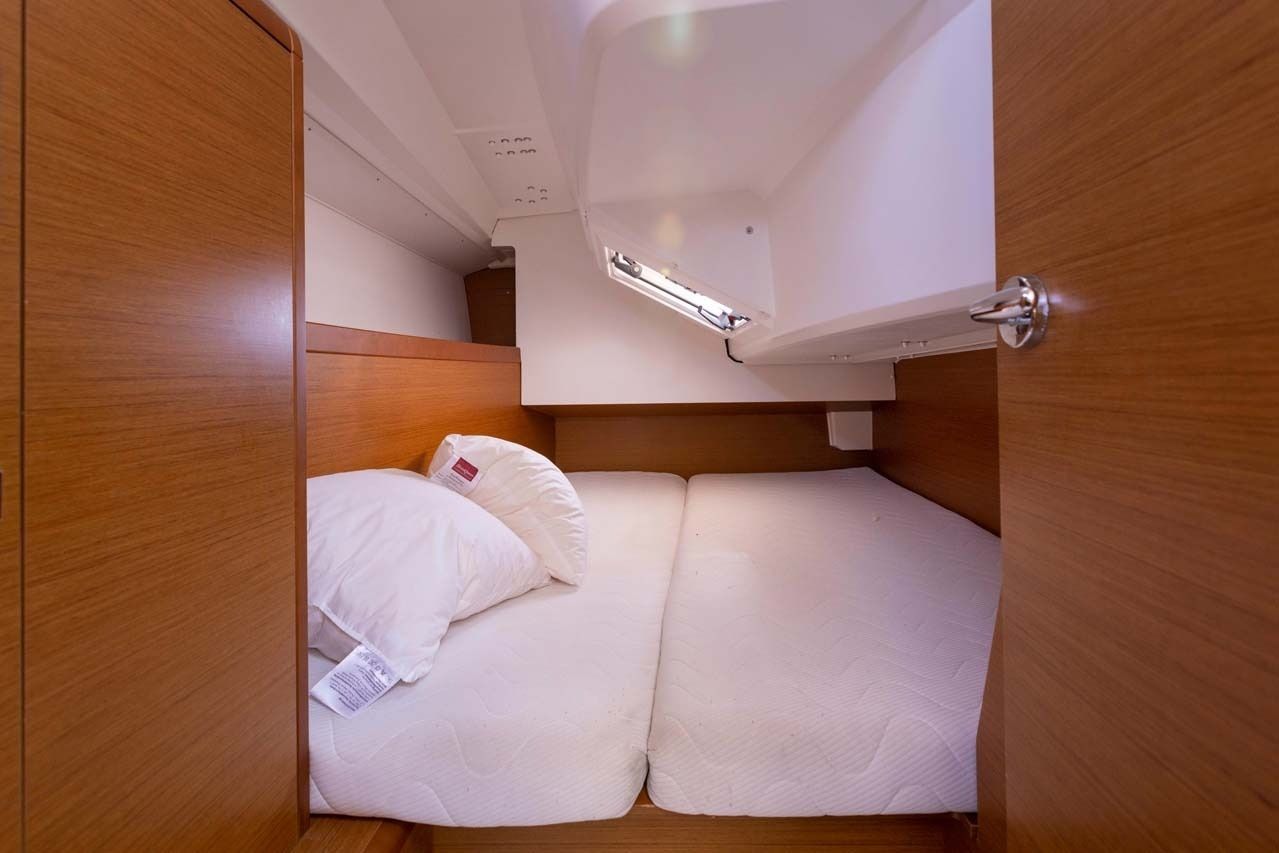 Jeanneau Sun Odyssey 349 | In the Mood
