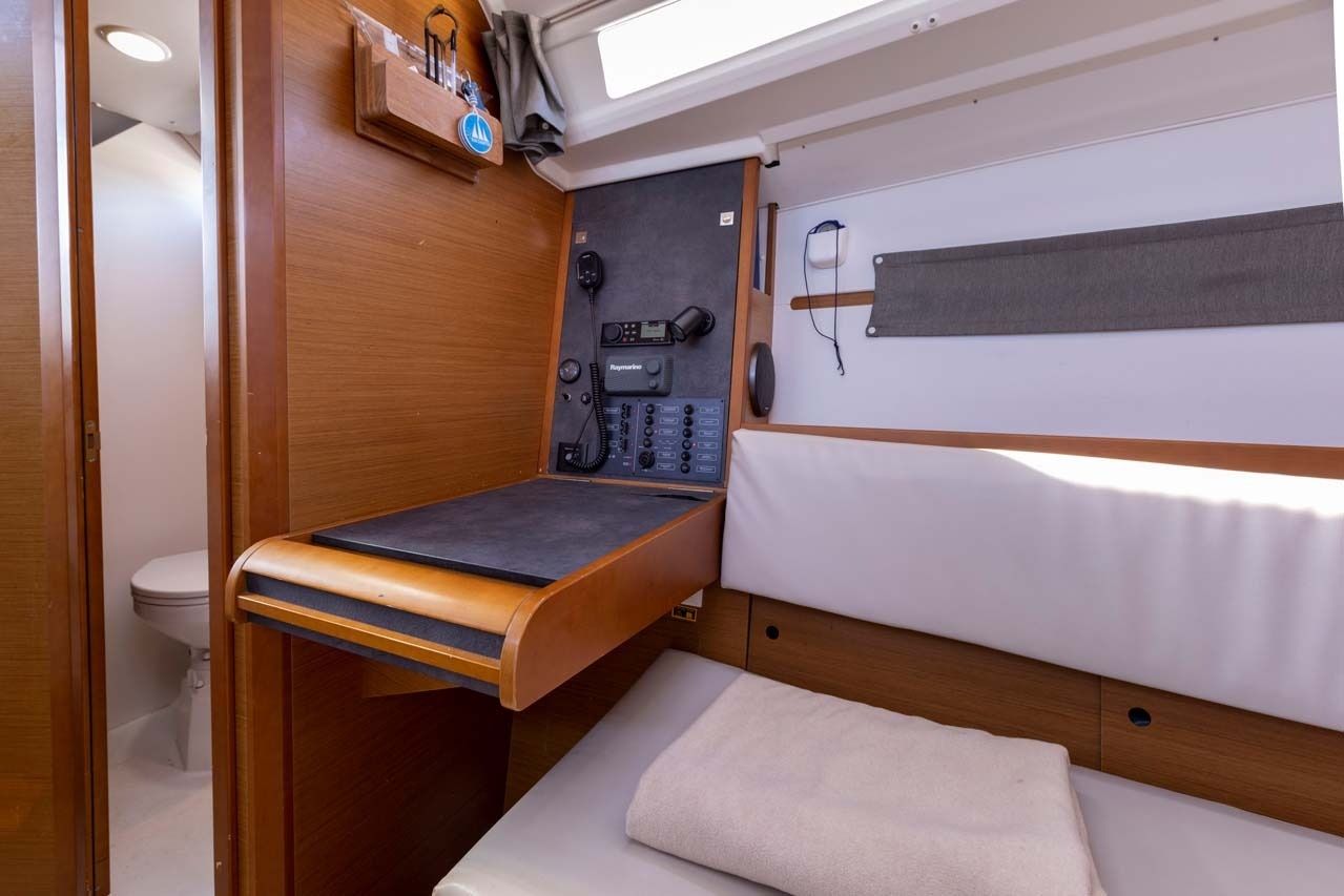 Jeanneau Sun Odyssey 349 | In the Mood