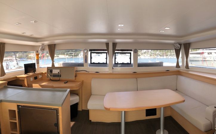 Lagoon 450 F | Aristofanis