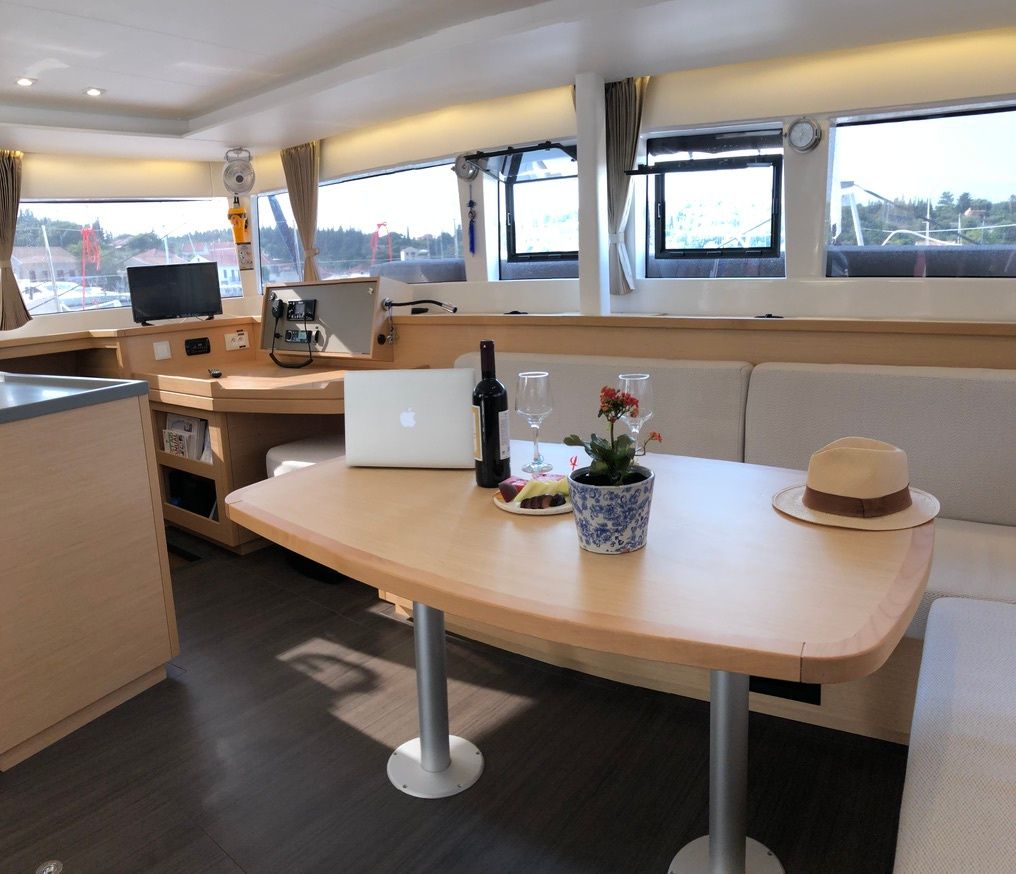 Lagoon 450 F | Aristofanis