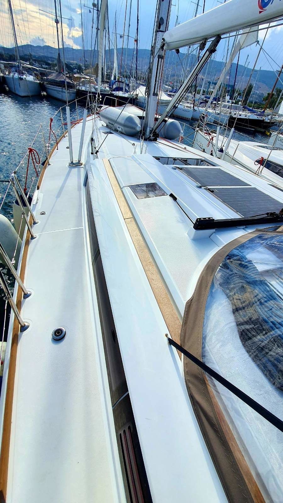 Jeanneau Sun Odyssey 519 | Aquaholic