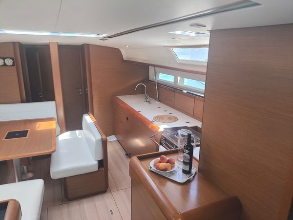 Jeanneau Sun Odyssey 519 | Aquaholic