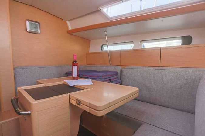 Jeanneau Sun Odyssey 419 | Sunny