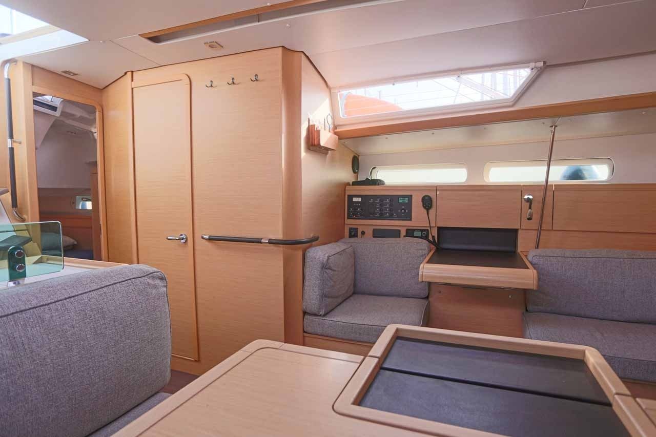 Jeanneau Sun Odyssey 419 | Sunny