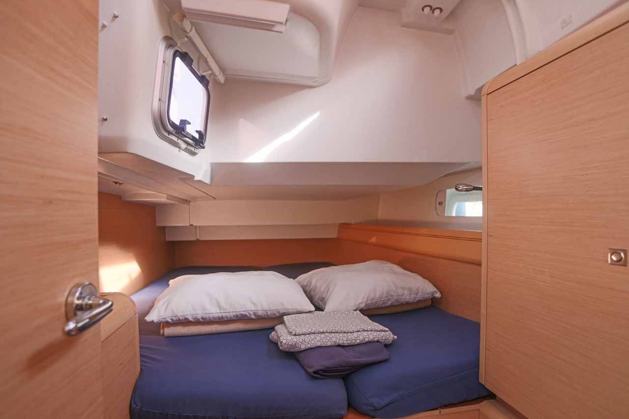 Jeanneau Sun Odyssey 419 | Sunny