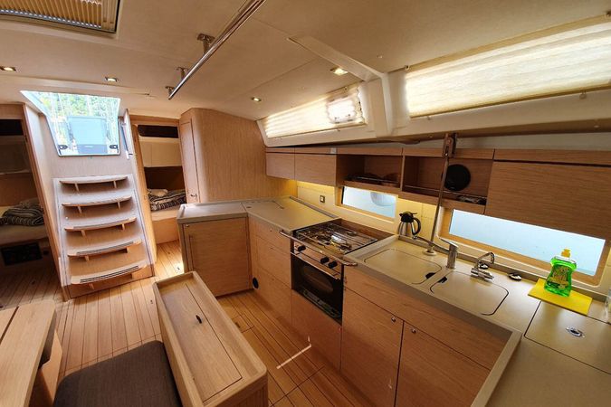 Beneteau Oceanis 46.1 | Rode Orm