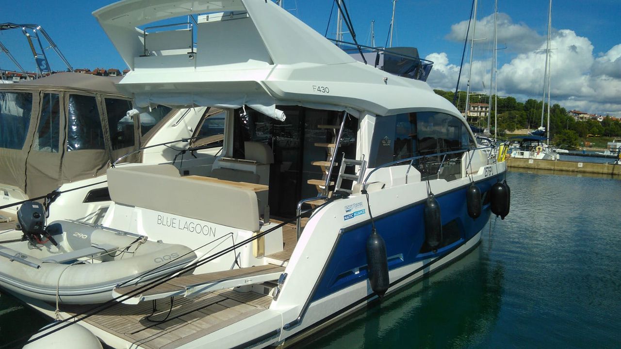 Sealine F430 | Blue Lagoon