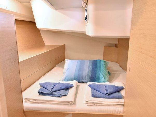 Hanse 508 | Hamam
