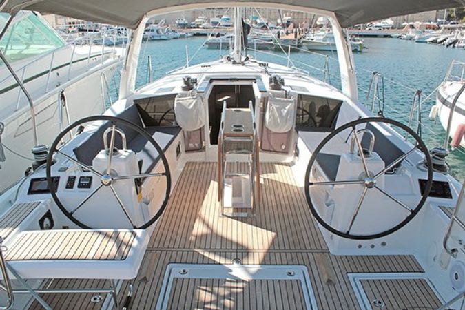 Beneteau Oceanis 41.1 | Under Pressure