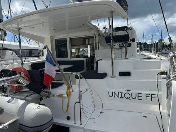 Lagoon 40 | Unique