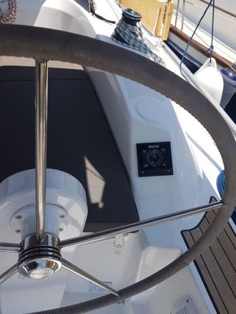 Bavaria Cruiser 34 | Dory 2