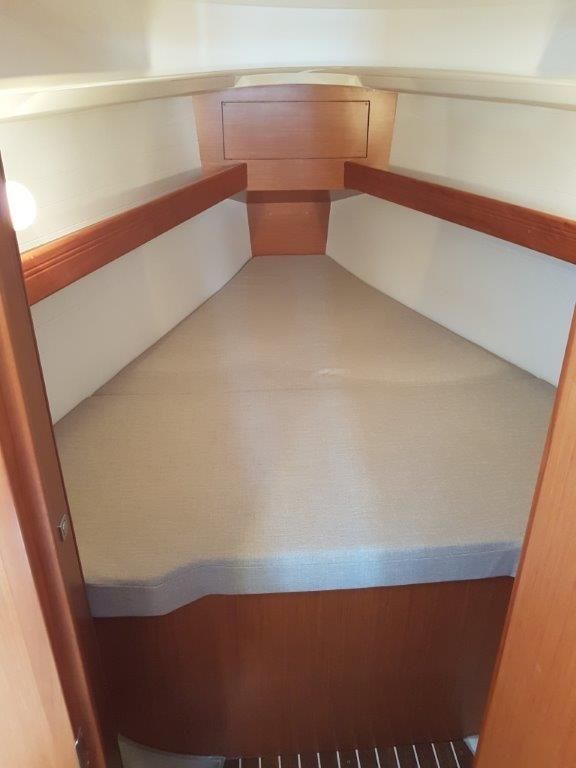 Bavaria Cruiser 34 | Dory 2