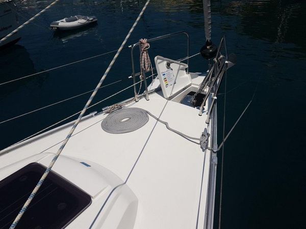 Bavaria Cruiser 34 | Dory 2