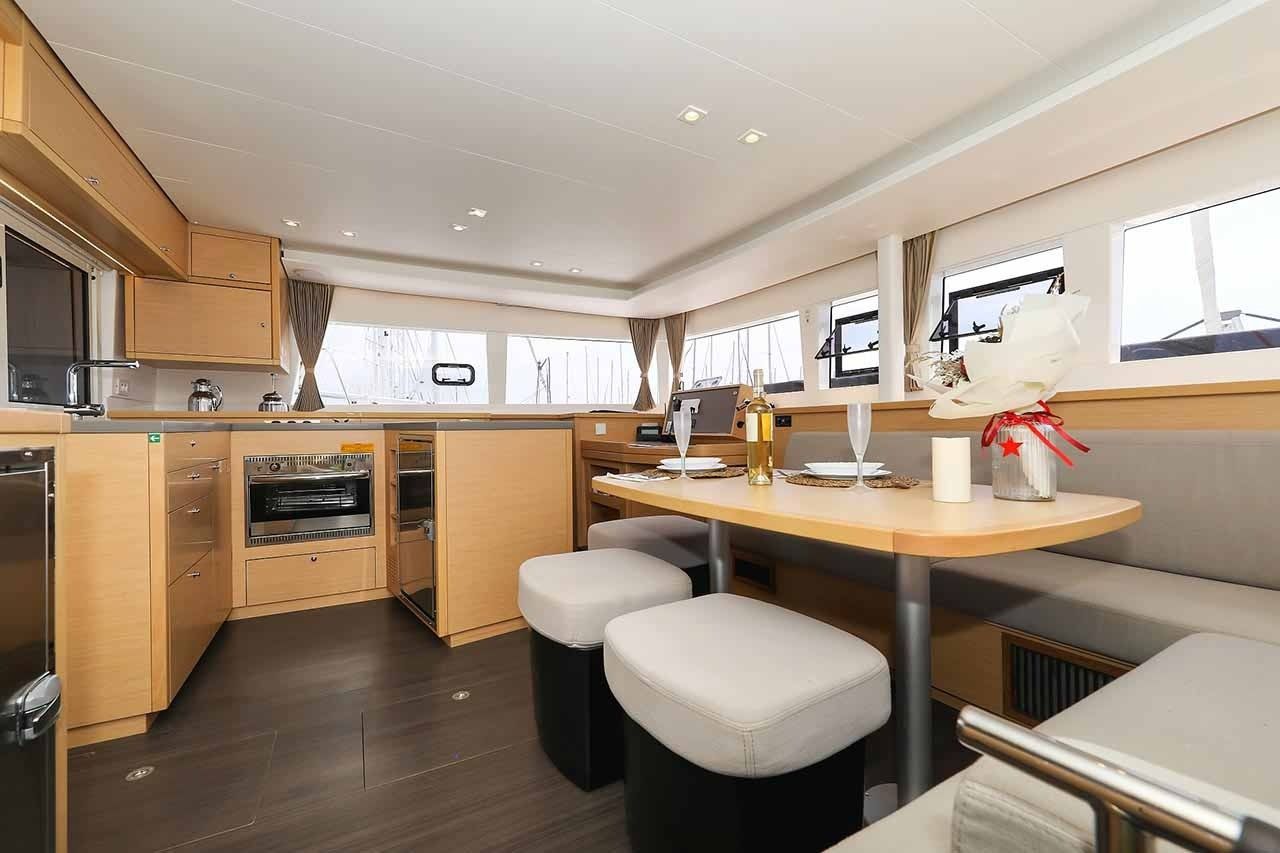 Lagoon 450 F | Sunce