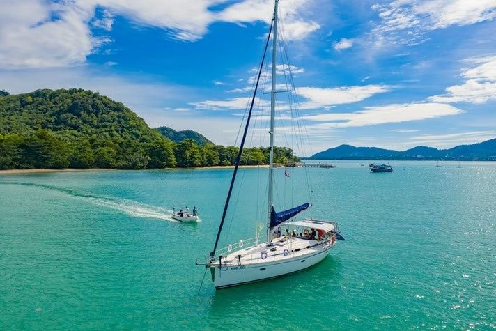 Bavaria Cruiser 46 | Uhuru