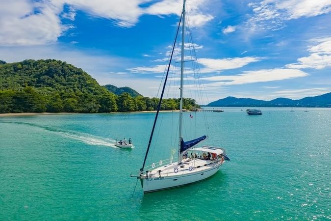 Bavaria Cruiser 46 | Uhuru