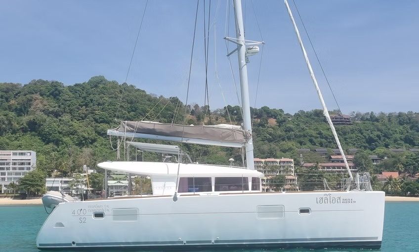 Lagoon 400 S2 | Helios