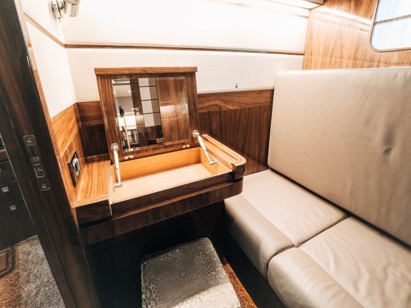 Elegance 60 | Lifestyle 1