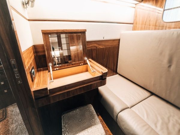 Elegance 60 | Lifestyle 1