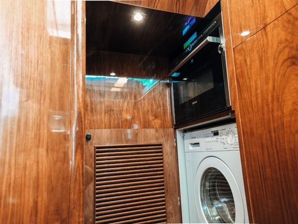 Elegance 60 | Lifestyle 1