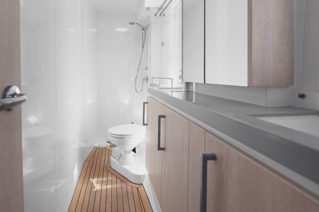 Leopard 58 | Between