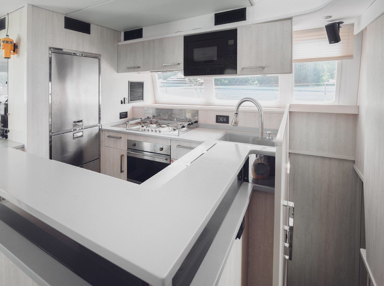 Leopard 58 | Between