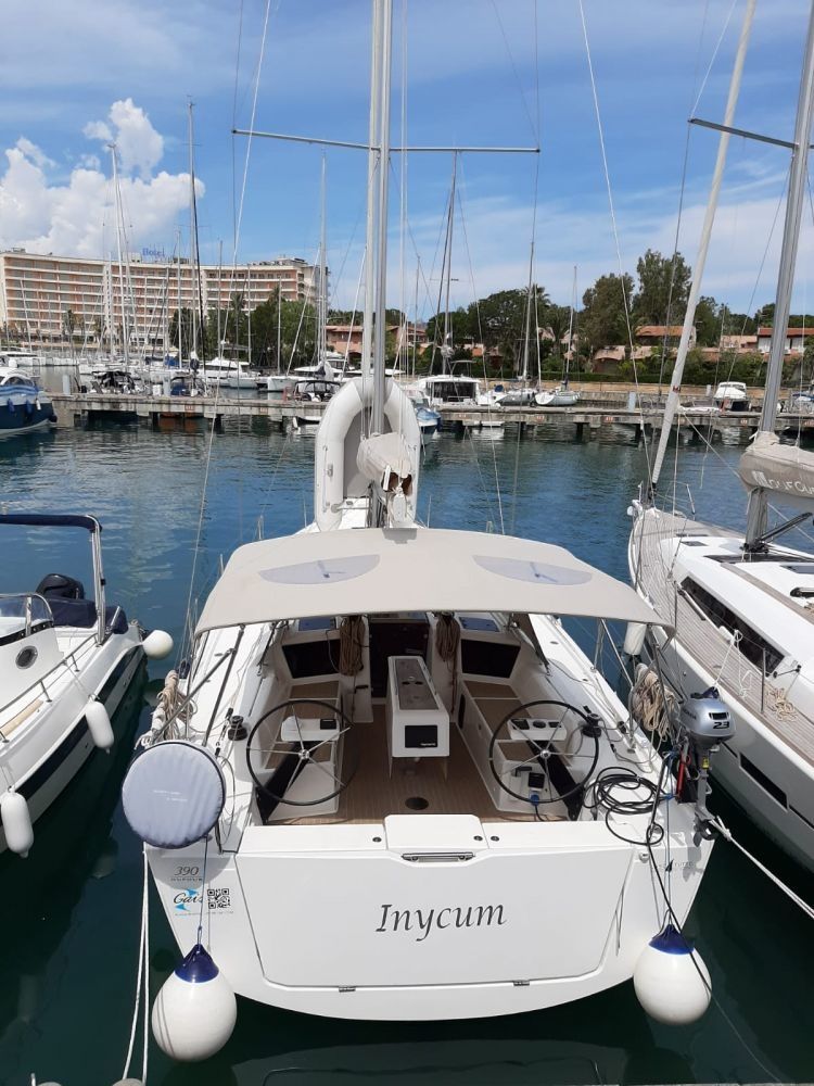 Dufour 390 | Inycum