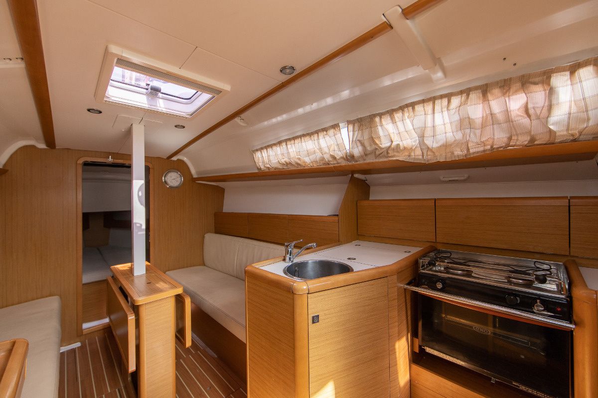 Jeanneau Sun Odyssey 33 | Nelsina