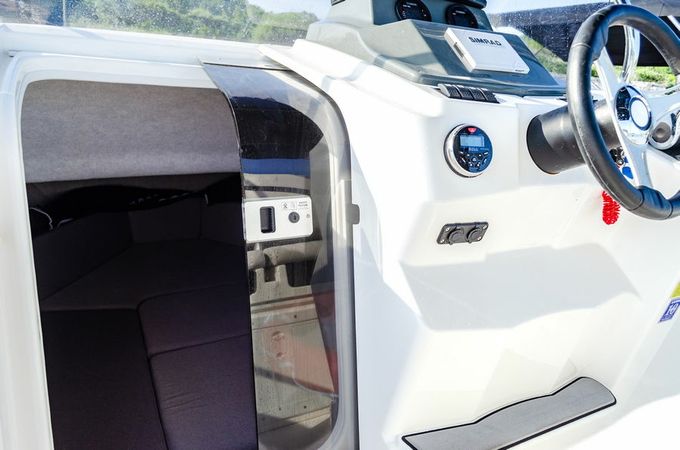 Karnic 602 | Speedboat