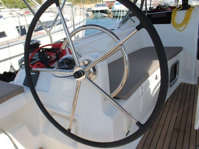 Jeanneau Sun Odyssey 419 | Mango Tango