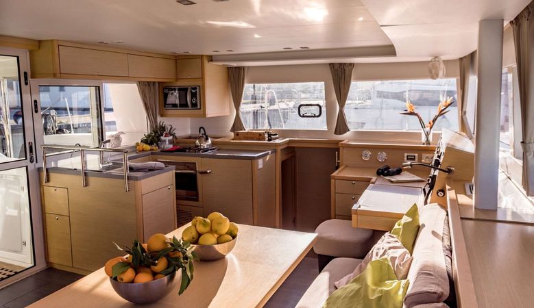 Lagoon 450 F | Opera Prima