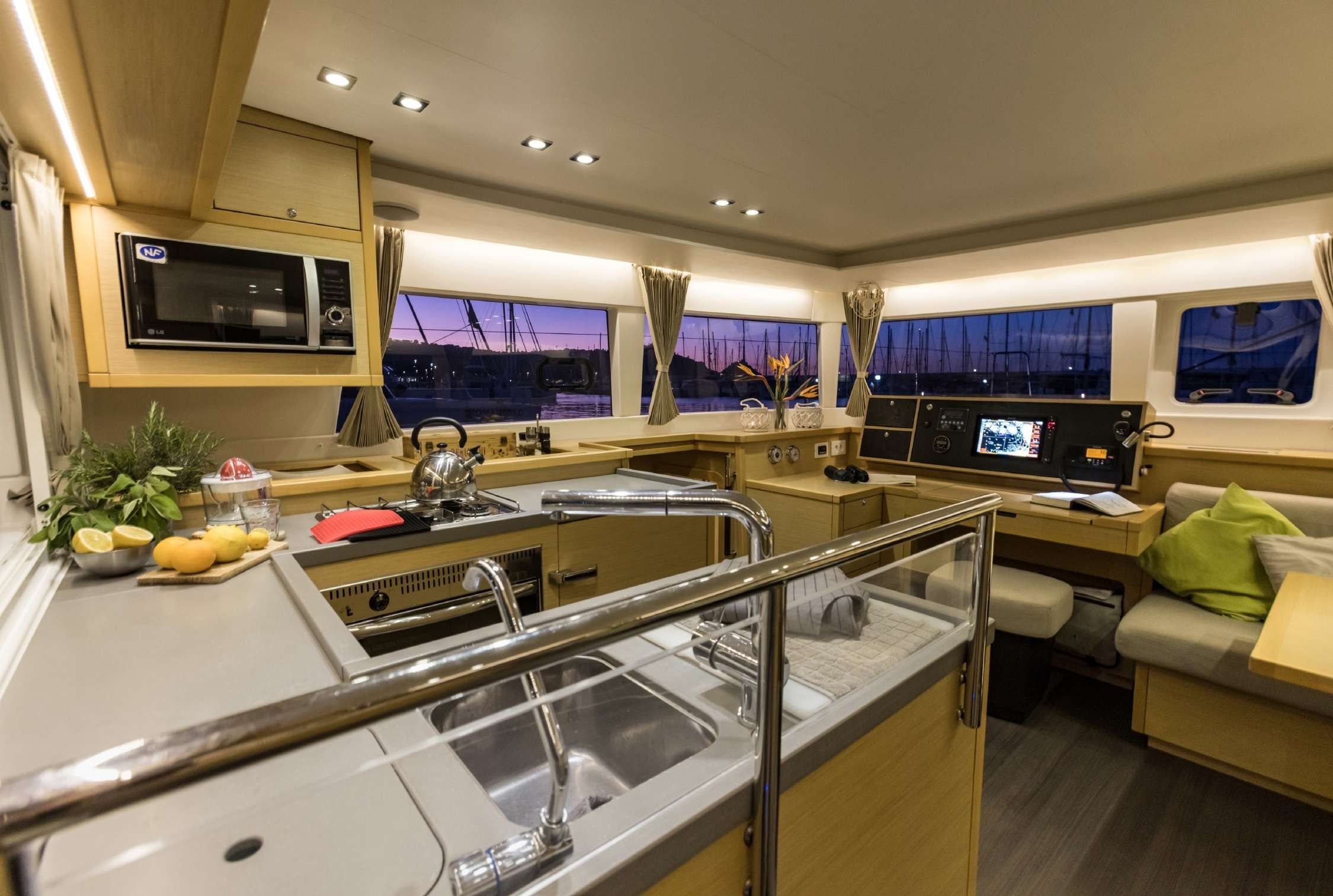 Lagoon 450 F | Opera Prima