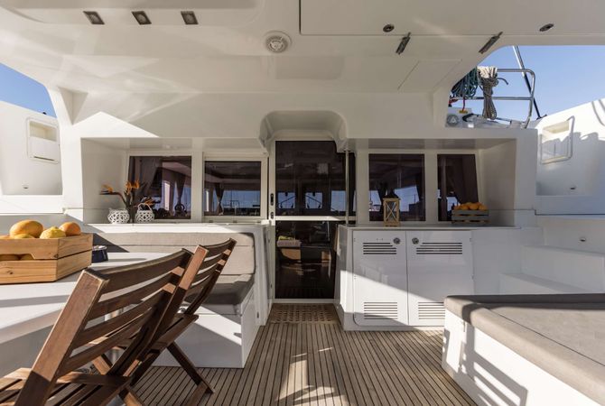 Lagoon 450 F | Opera Prima