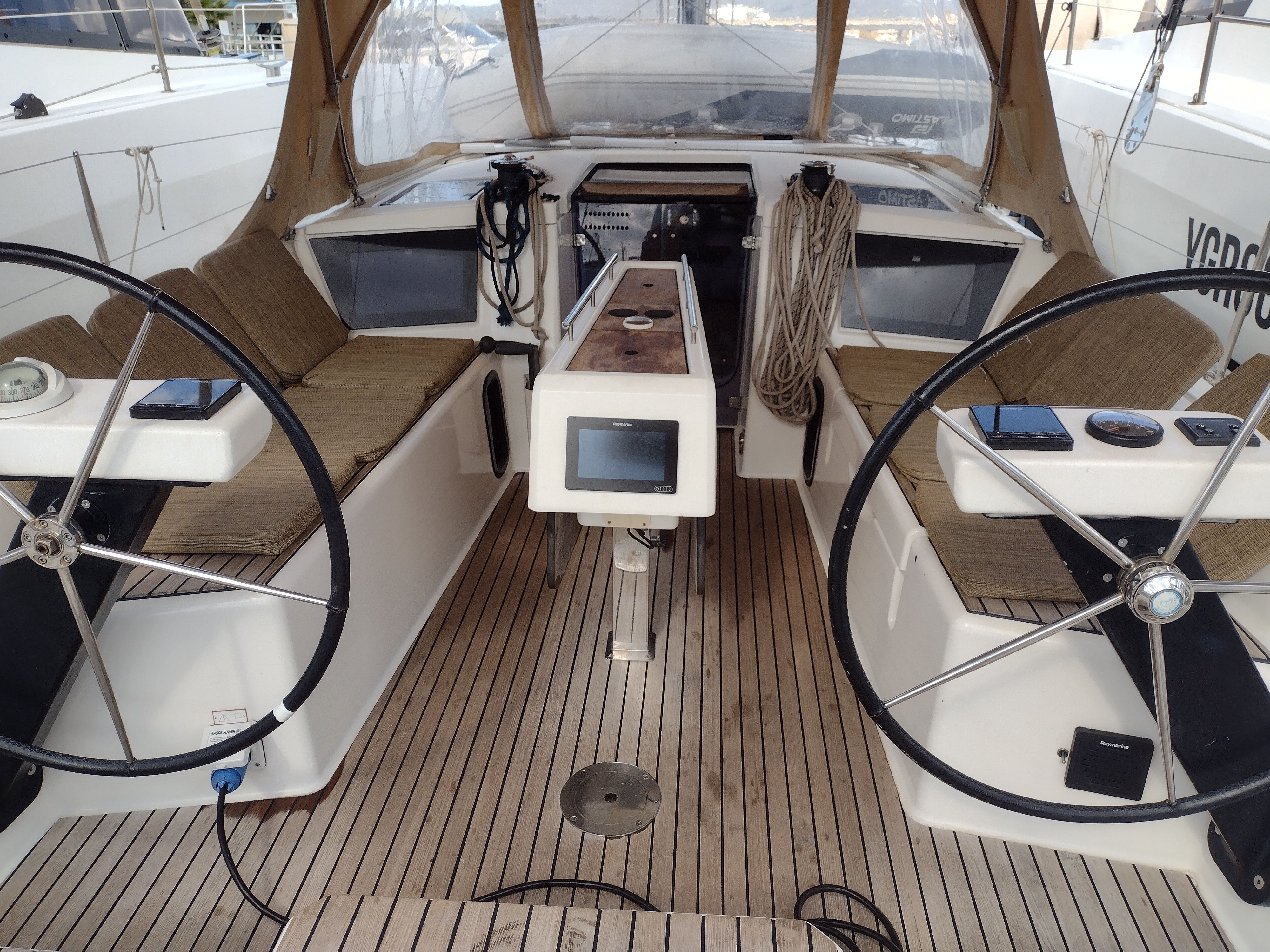 Dufour 360 | Faleos